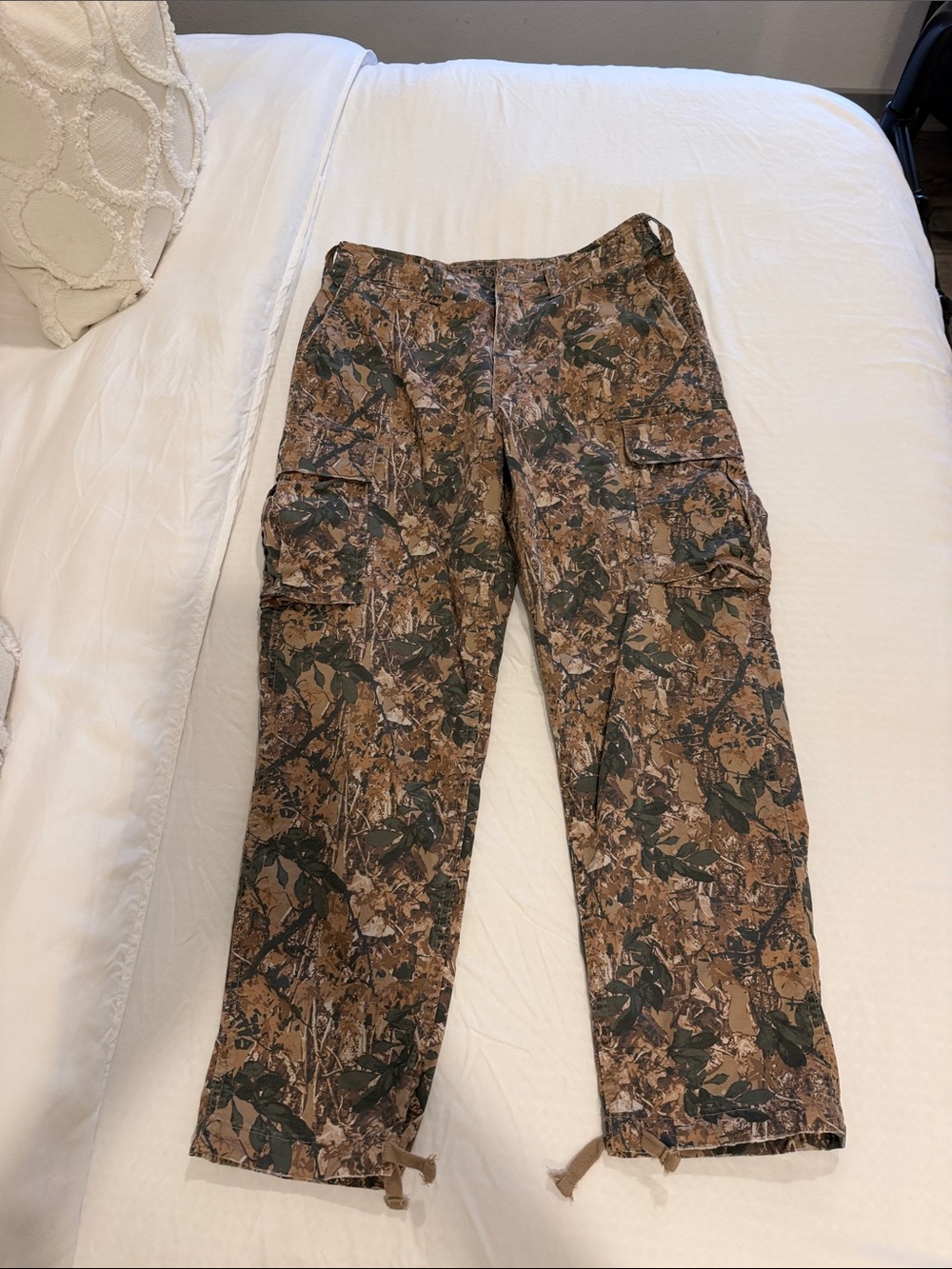 American Eagle Men's Brown Green Camouflage Cargo Pants